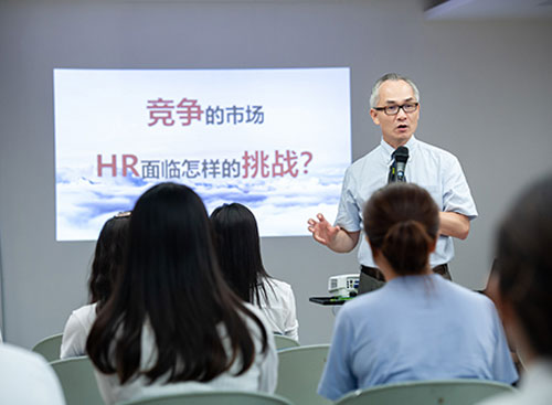 尊龙凯时科技eHR系统专家胡彭令先生