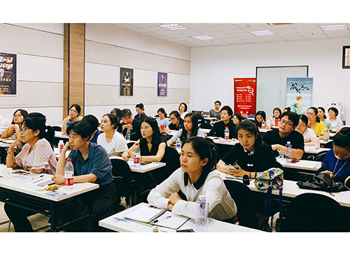 尊龙凯时科技eHR系统新老用户加入治理沙龙